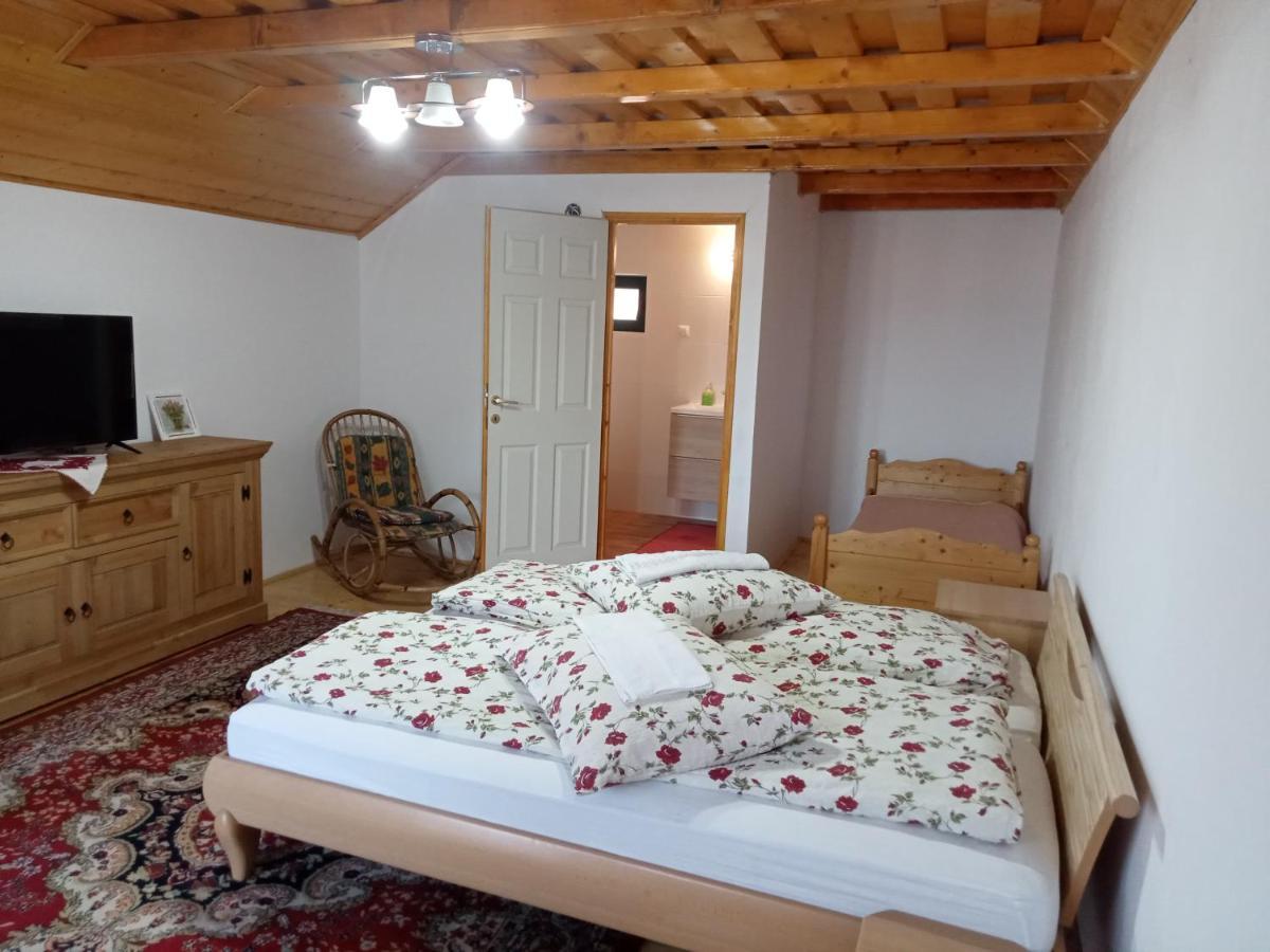 Elza Guesthouse Rimetea Bagian luar foto