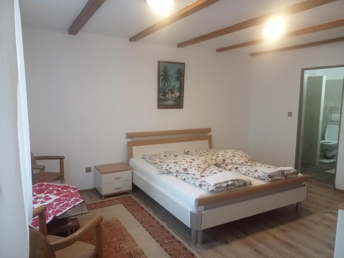 Elza Guesthouse Rimetea Bagian luar foto